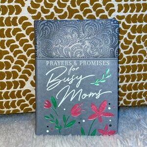 ✨NWT Prayers & Promises For Busy Moms🩶